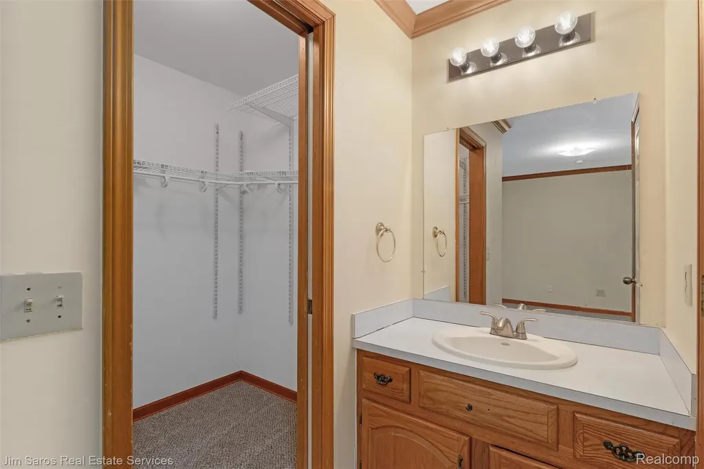 64 Rosebud Lane Mt. Clemens City MI 48043