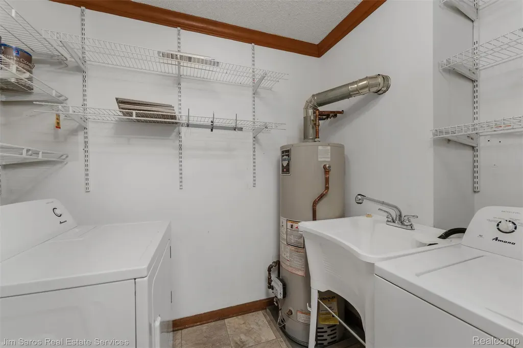 64 Rosebud Lane Mt. Clemens City MI 48043