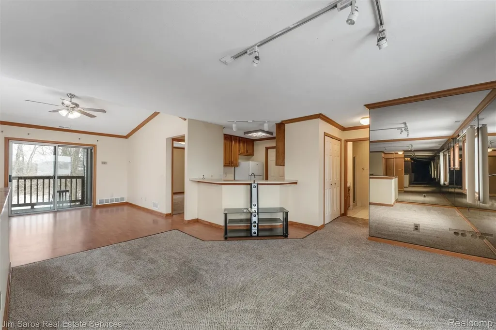 64 Rosebud Lane Mt. Clemens City MI 48043