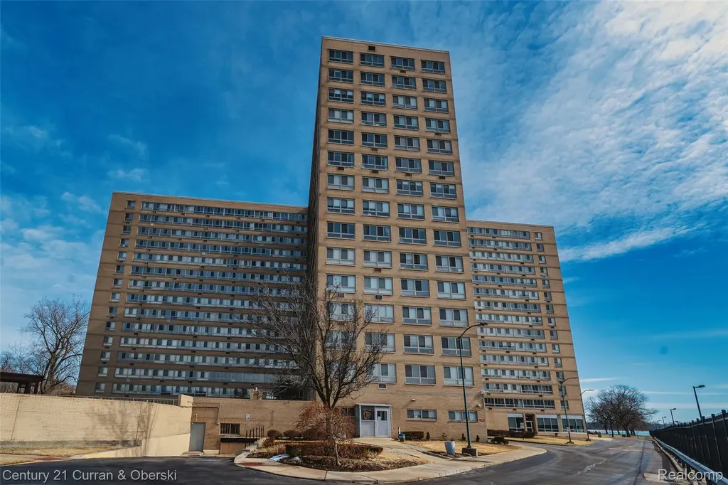 8900 E Jefferson Avenue Detroit City MI 48214