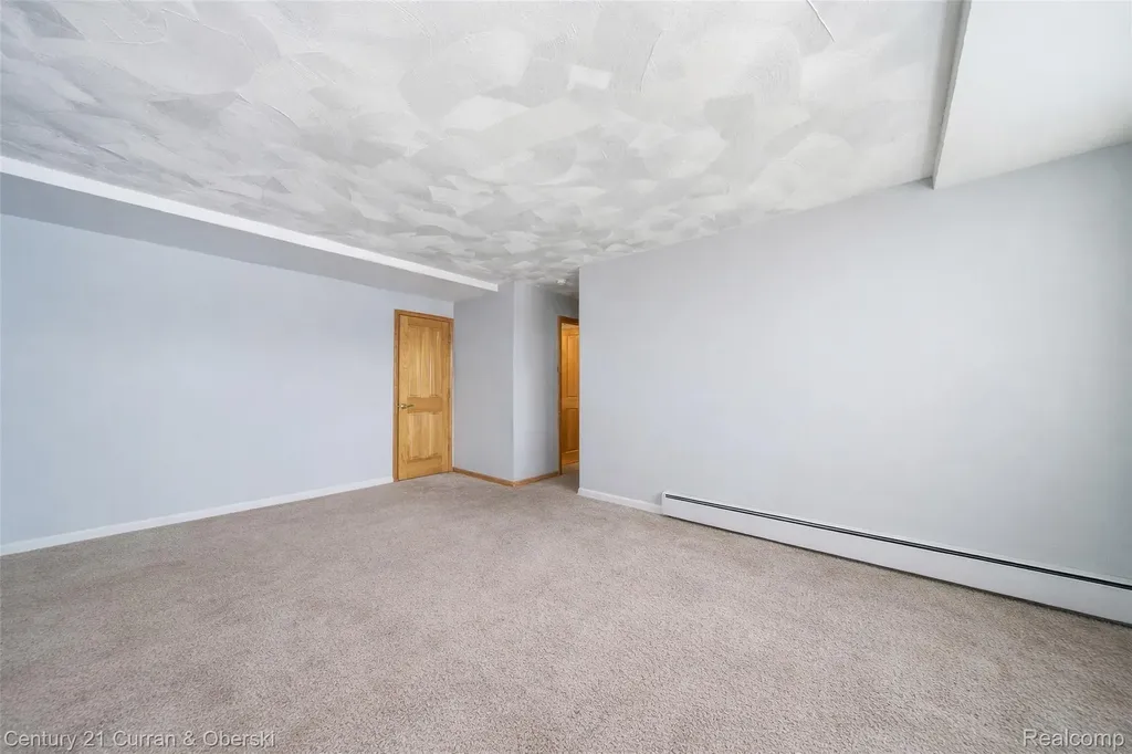 8900 E Jefferson Avenue Detroit City MI 48214