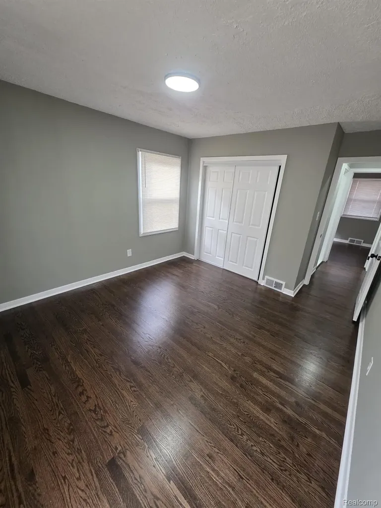 14354 Faust Avenue Detroit City MI 48223