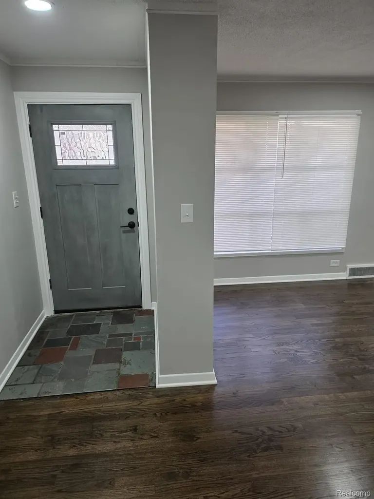 14354 Faust Avenue Detroit City MI 48223
