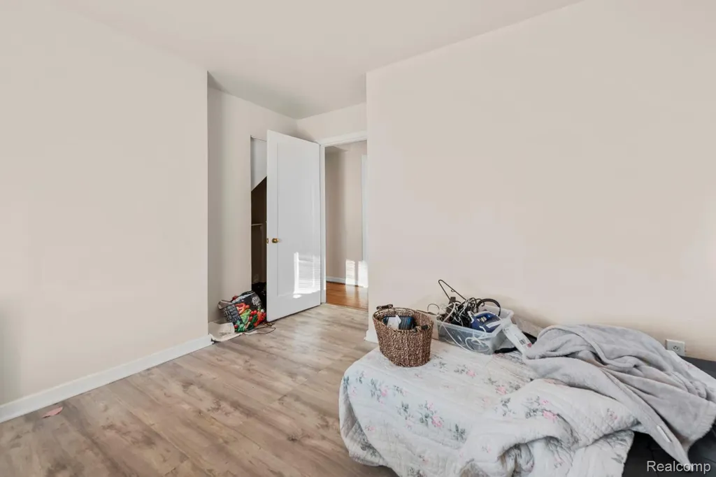 29288 Park Street Roseville City MI 48066