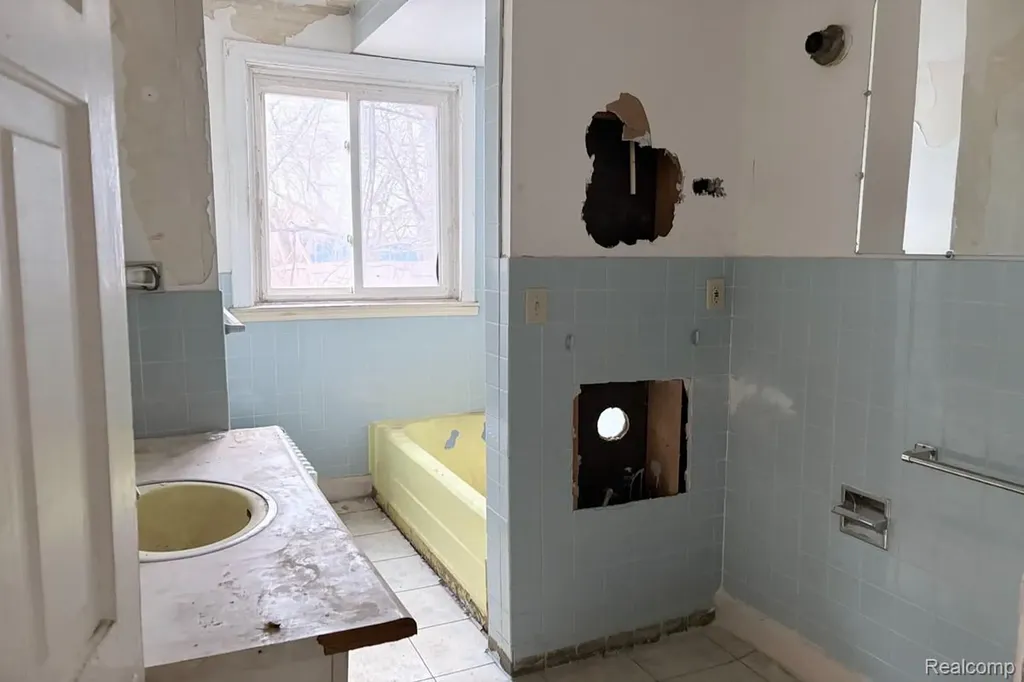 5105 Seyburn Street Detroit City MI 48213