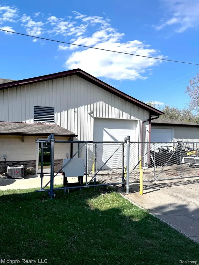 41 S Lake Pleasant Road Attica Township MI 48412