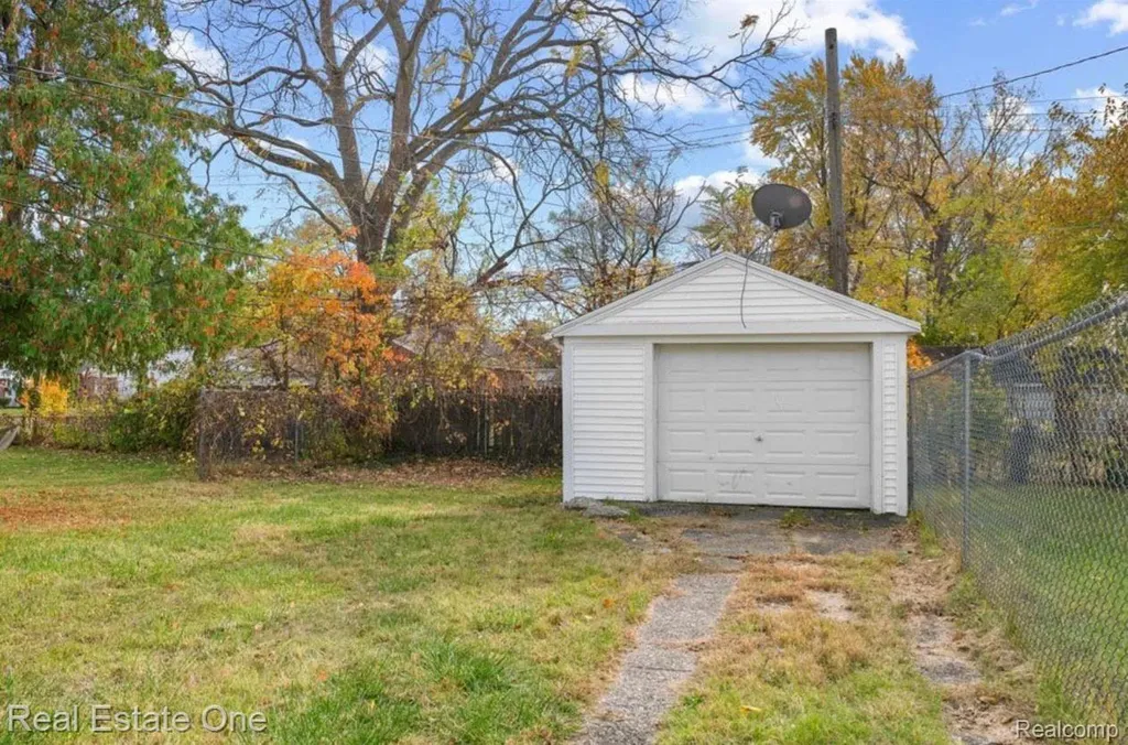 19123 Margareta Street Detroit City MI 48219