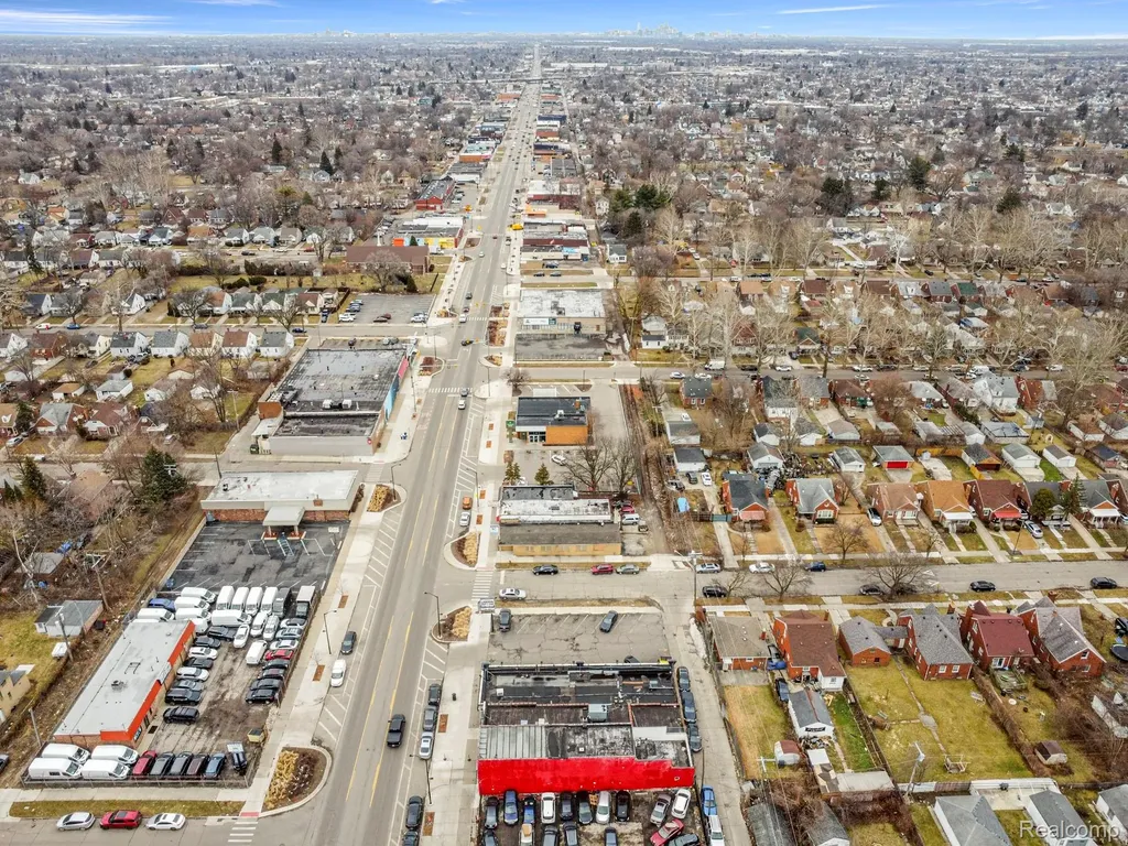 16815 W Warren Avenue Detroit City MI 48228
