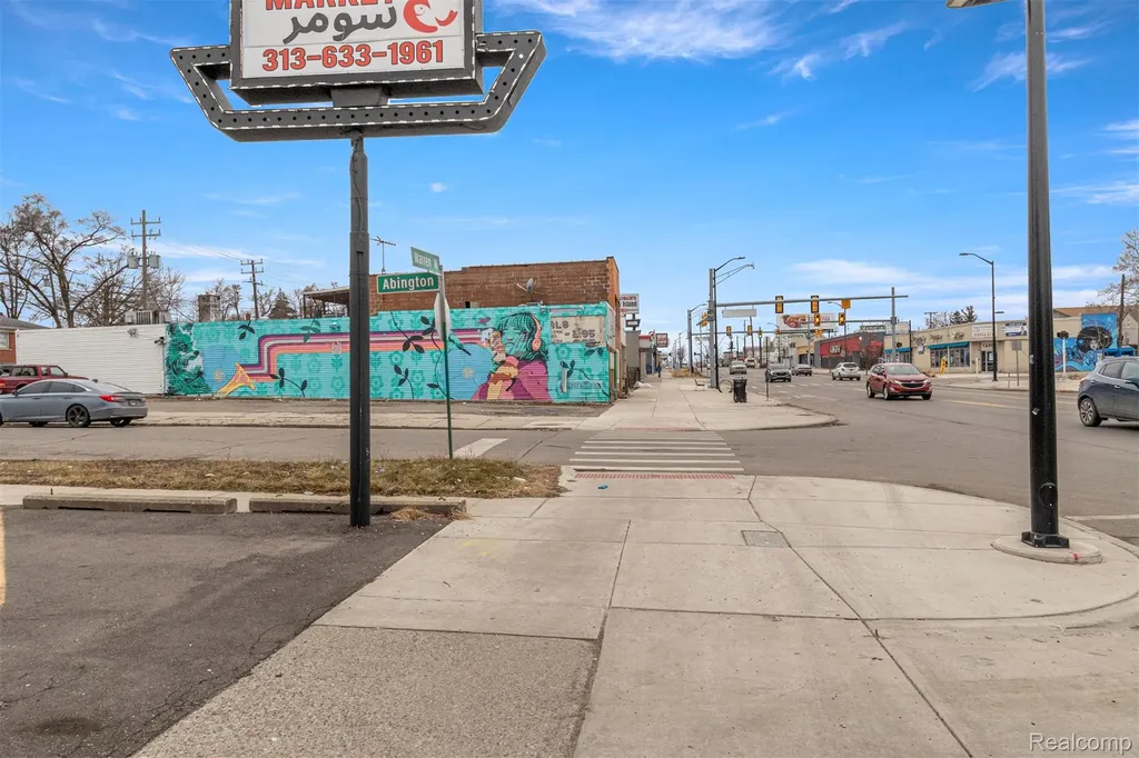 16815 W Warren Avenue Detroit City MI 48228