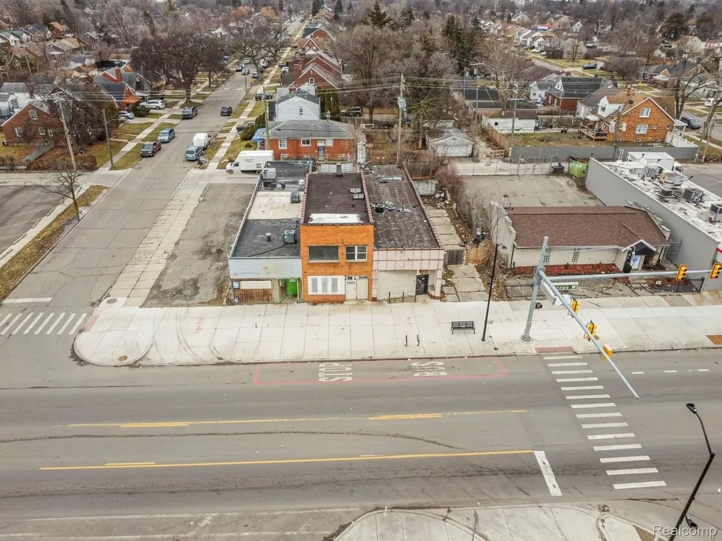 16815 W Warren Avenue Detroit City MI 48228