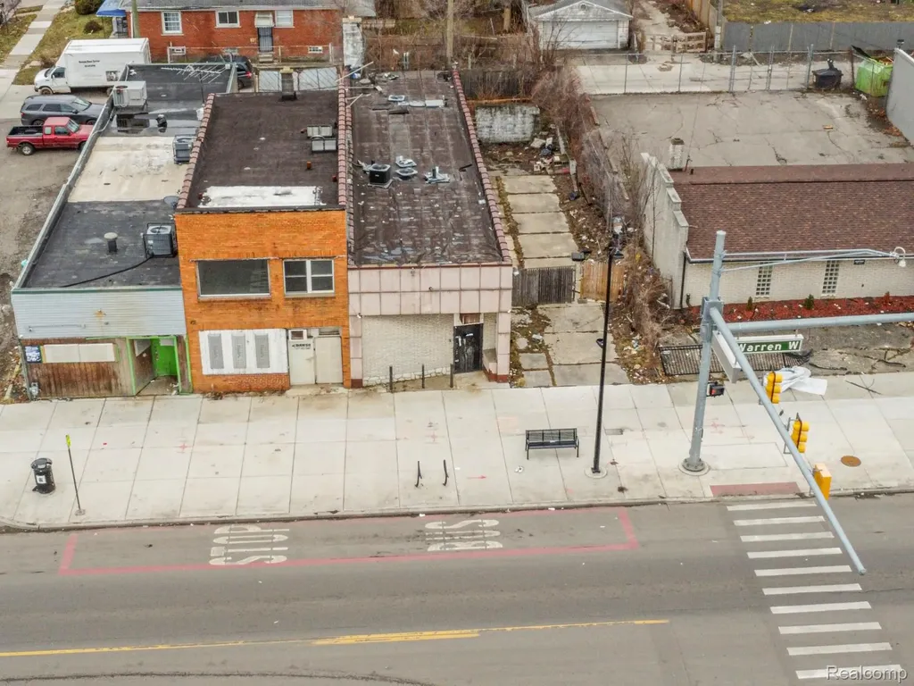16815 W Warren Avenue Detroit City MI 48228