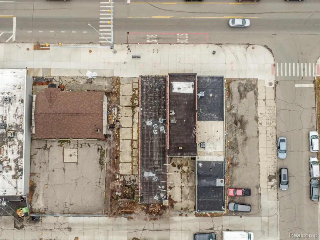 16815 W Warren Avenue Detroit City MI 48228