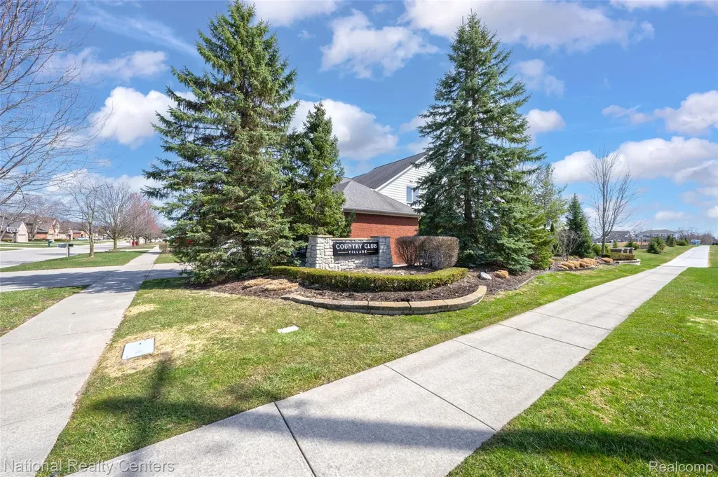 56175 Saint Andrews Drive Macomb Township MI 48042