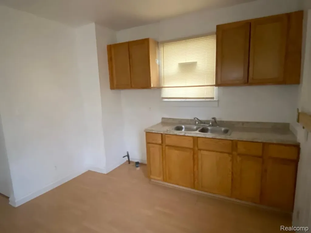 443 Algonquin Street Detroit City MI 48215