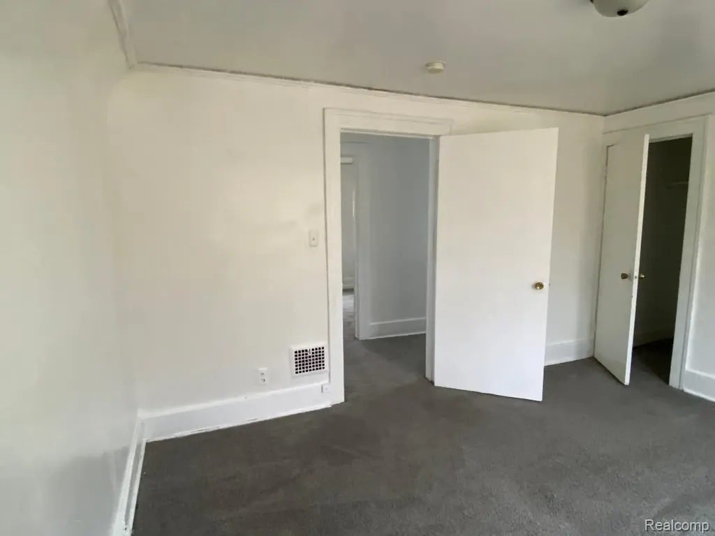 443 Algonquin Street Detroit City MI 48215