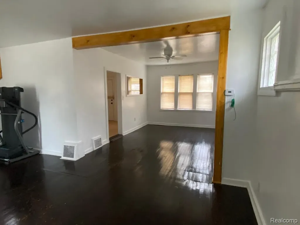443 Algonquin Street Detroit City MI 48215