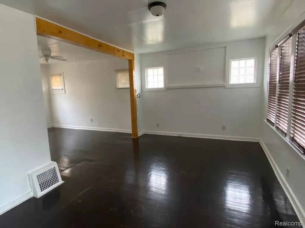 443 Algonquin Street Detroit City MI 48215