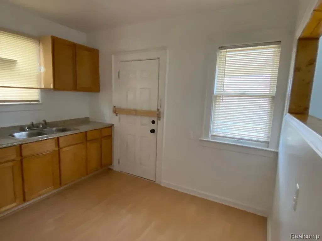 443 Algonquin Street Detroit City MI 48215