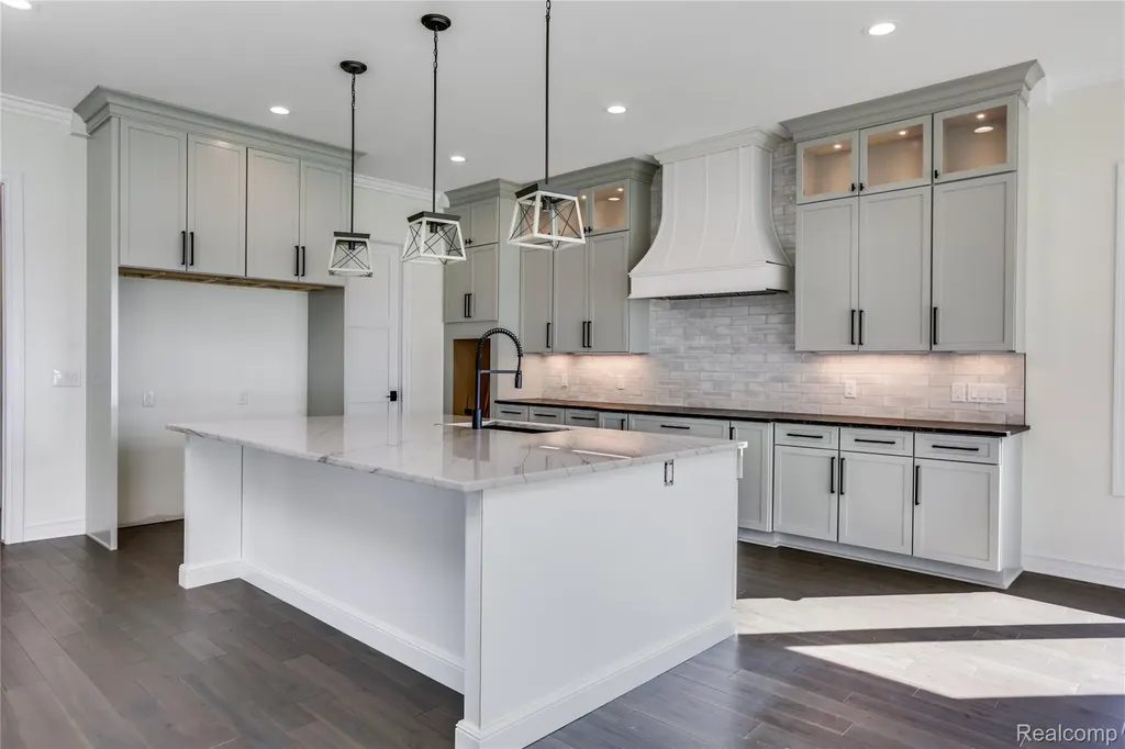 16665 Kings Fairway Lane Grand Blanc City MI 48439