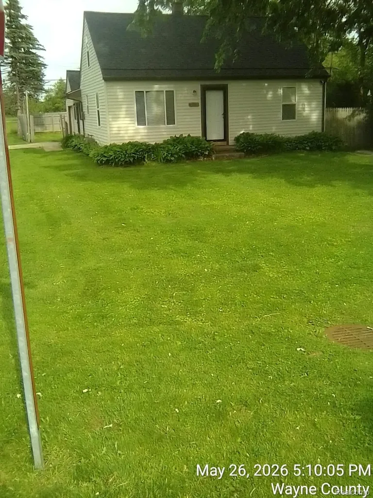 14405 Syracuse Street Taylor City MI 48180