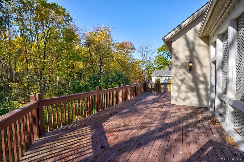 5166 Warwick Woods Trail Grand Blanc Charter Township MI 48439