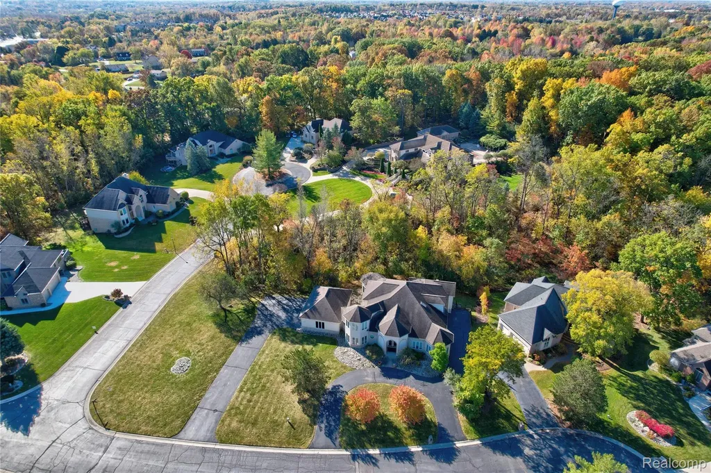 5166 Warwick Woods Trail Grand Blanc Charter Township MI 48439