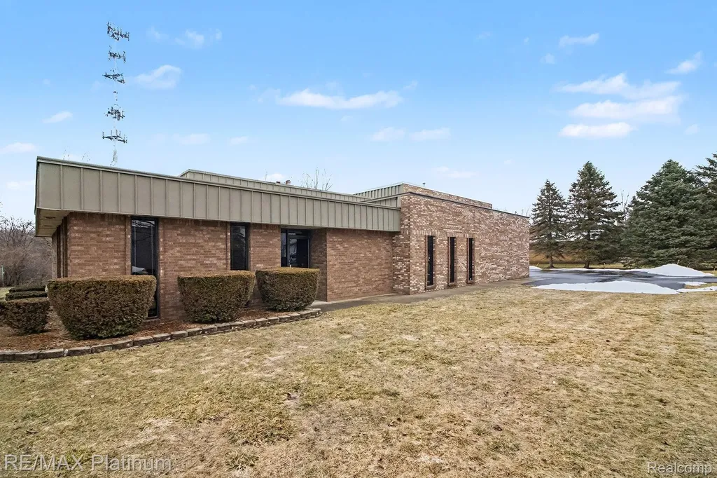 1200 Holden Avenue Milford Charter Township MI 48381