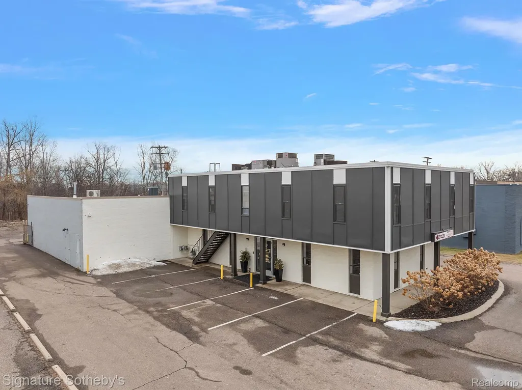 1216 Combermere Drive Troy City MI 48083
