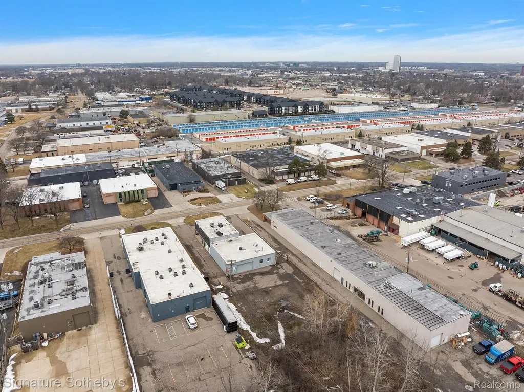 1216 Combermere Drive Troy City MI 48083