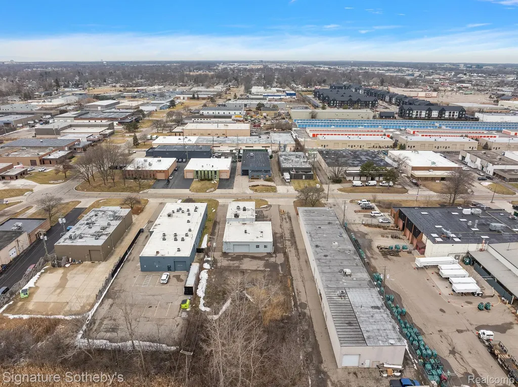 1216 Combermere Drive Troy City MI 48083