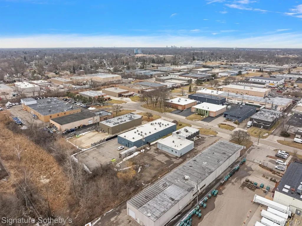 1216 Combermere Drive Troy City MI 48083