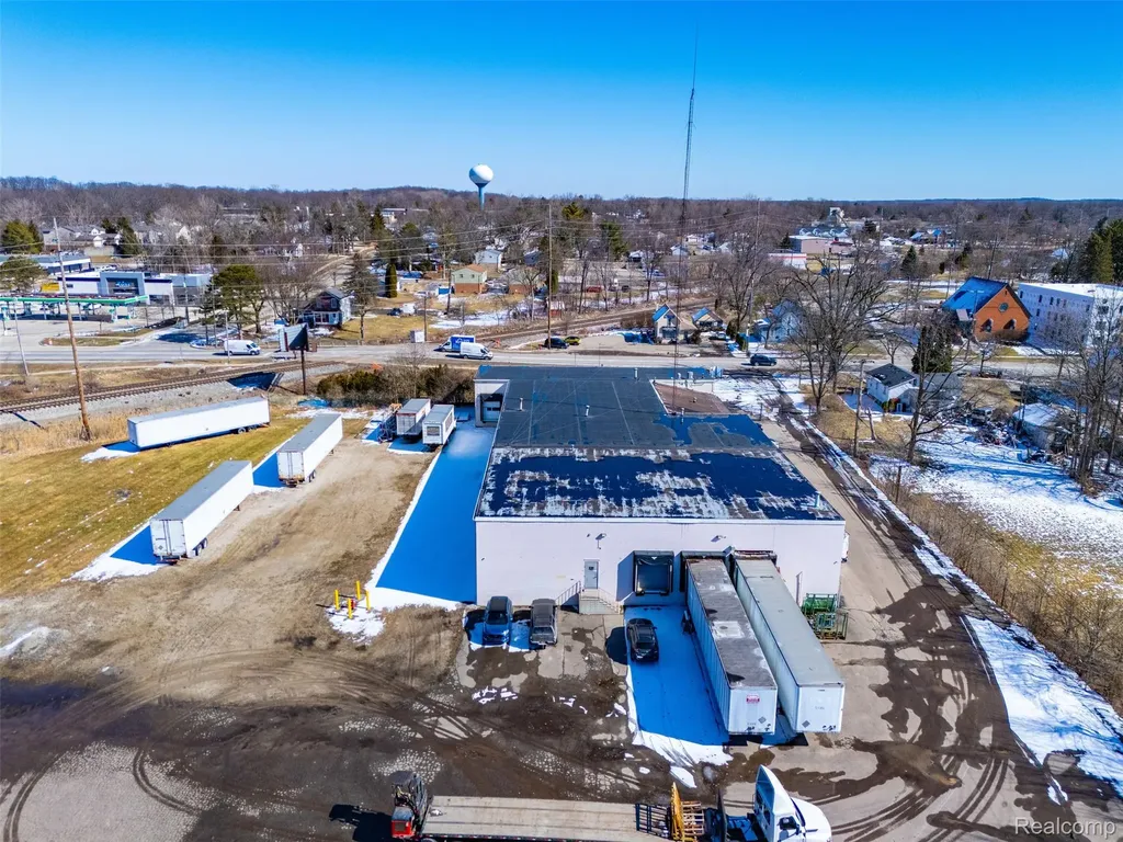 415 N Lafayette Street South Lyon City MI 48178