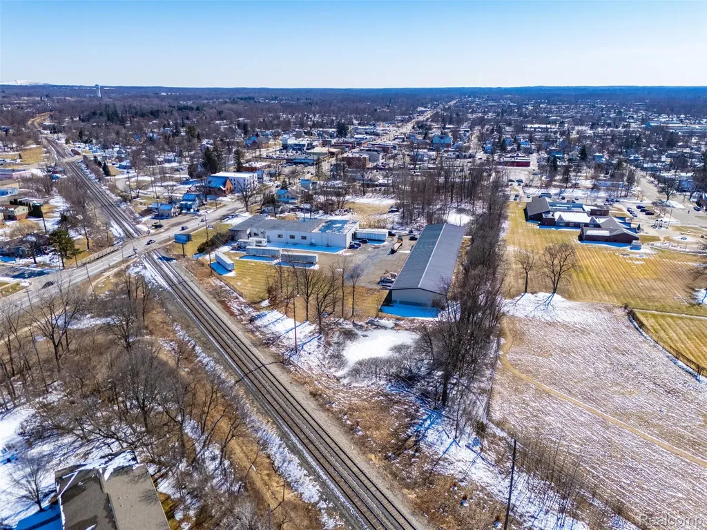 415 N Lafayette Street South Lyon City MI 48178