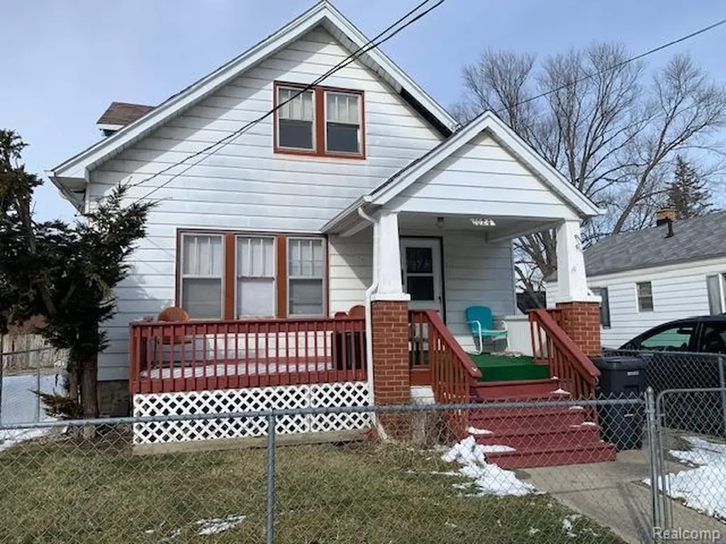 1024 Ossington Avenue Flint City MI 48507