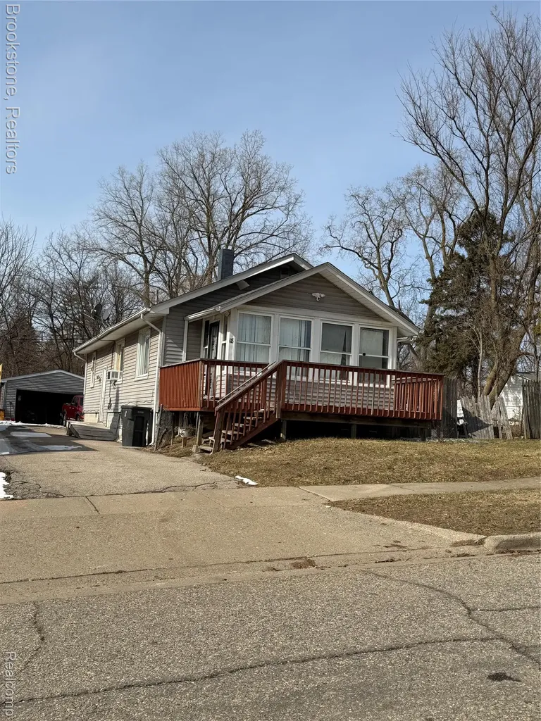 18 S Eastway Drive Pontiac City MI 48342