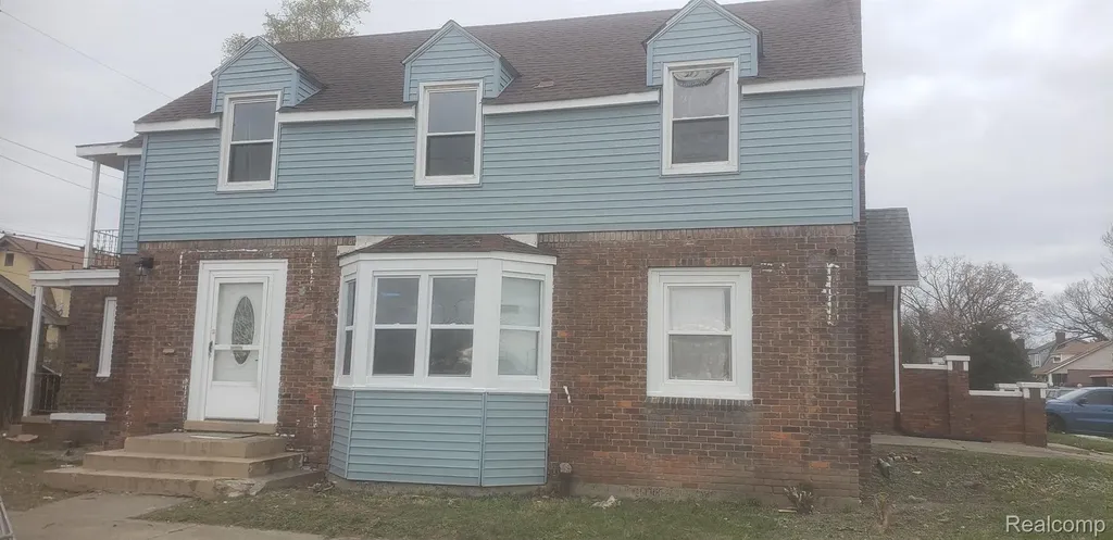 8710 W Davison Detroit City MI 48238