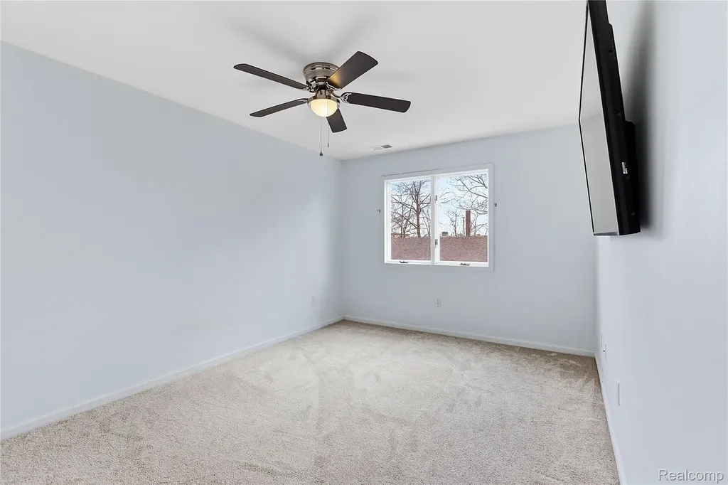 253 Pinewood Circle Plymouth City MI 48170