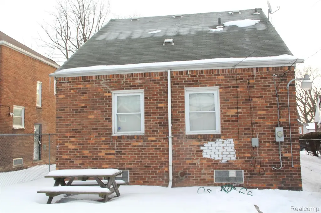 9581 Mark Twain Street Detroit City MI 48227