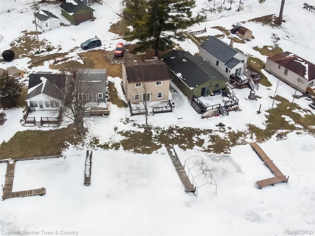 2705 Melvin Drive Hamburg Township MI 48169