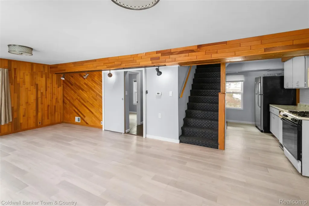 2705 Melvin Drive Hamburg Township MI 48169