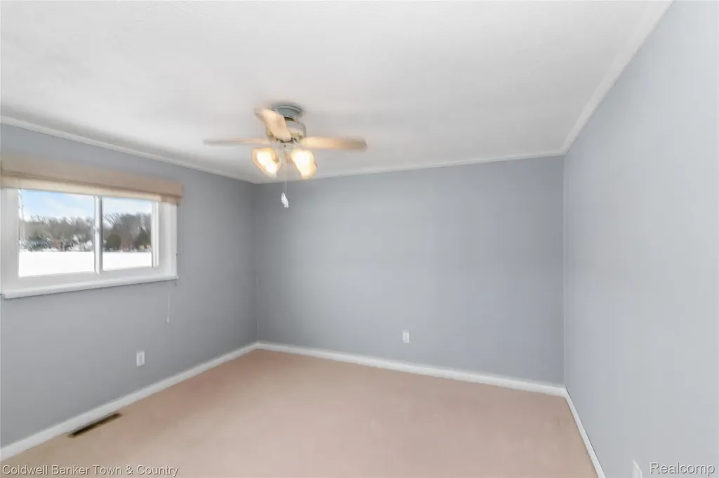 2705 Melvin Drive Hamburg Township MI 48169
