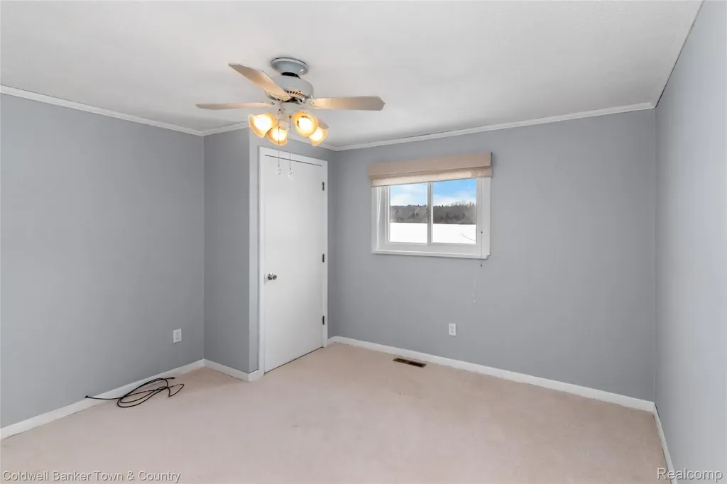 2705 Melvin Drive Hamburg Township MI 48169
