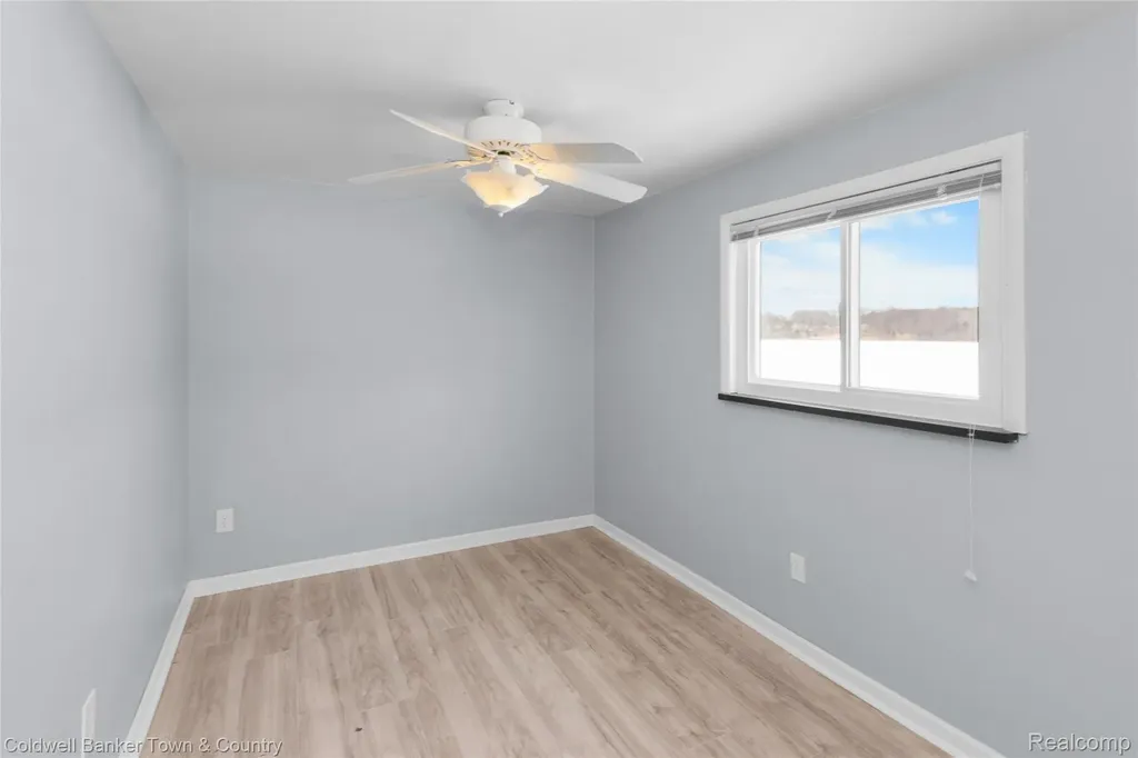 2705 Melvin Drive Hamburg Township MI 48169