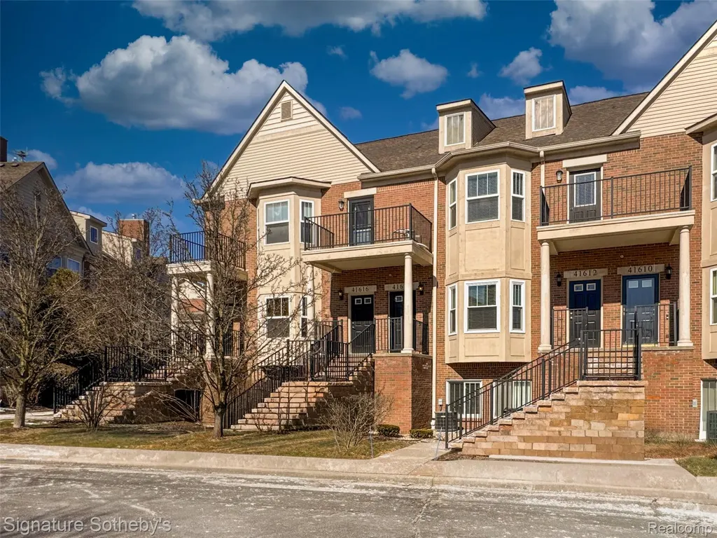 41614 Hamlet Lane Novi City MI 48375