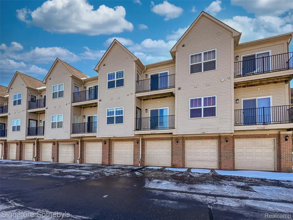 41614 Hamlet Lane Novi City MI 48375