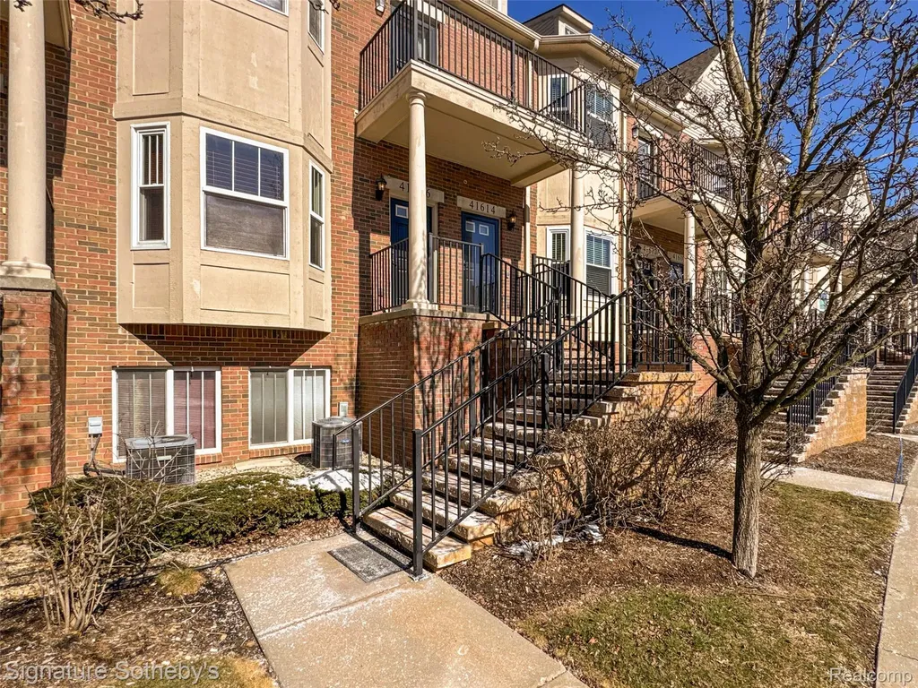 41614 Hamlet Lane Novi City MI 48375