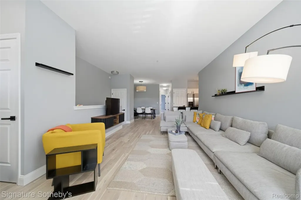 41614 Hamlet Lane Novi City MI 48375