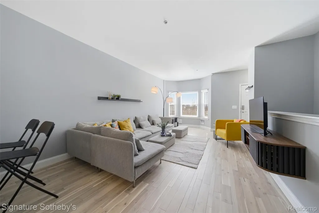41614 Hamlet Lane Novi City MI 48375