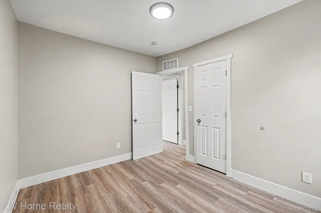13723 Mapleridge Street Detroit City MI 48205