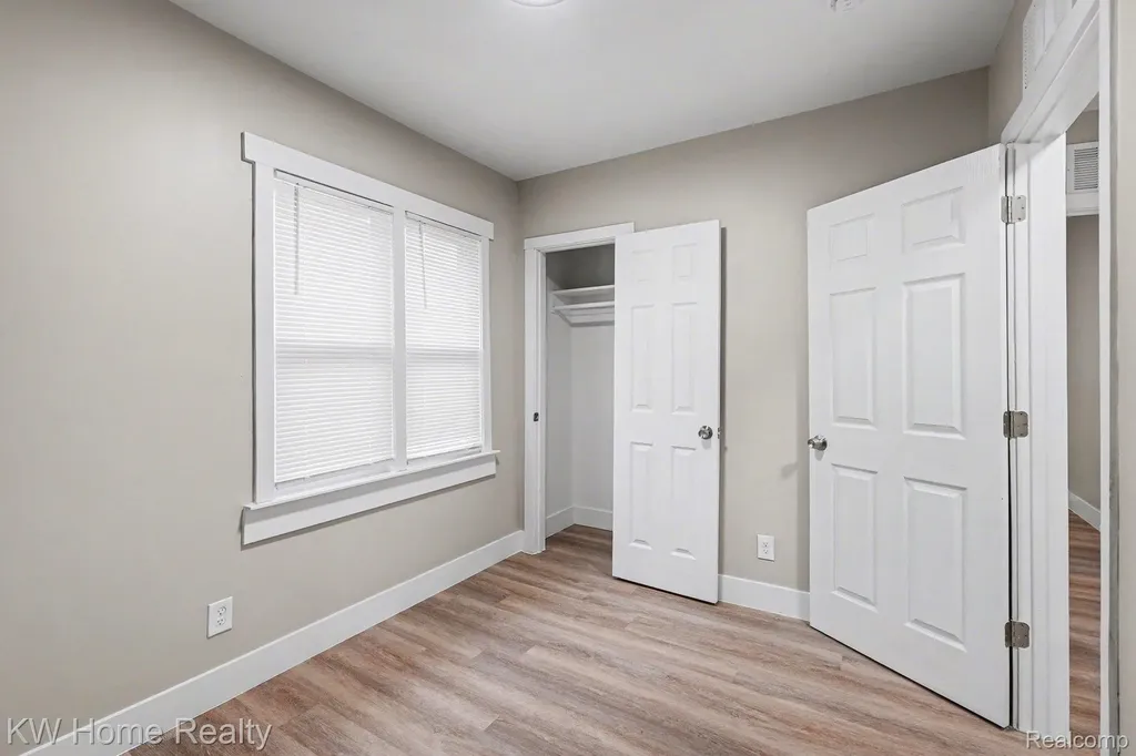 13723 Mapleridge Street Detroit City MI 48205